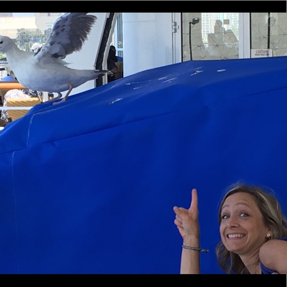 Meet your Posher, Courtney 🤗 - Picture 2 of 5